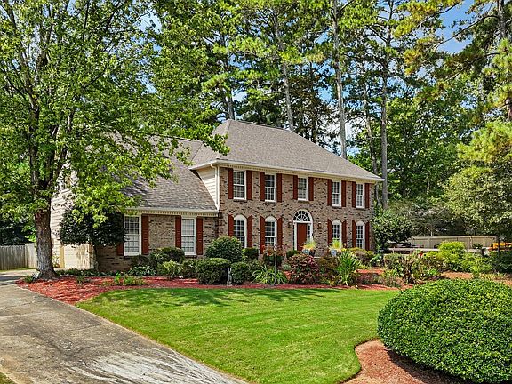 5th image of 1339 Saint Michaels Ct SW