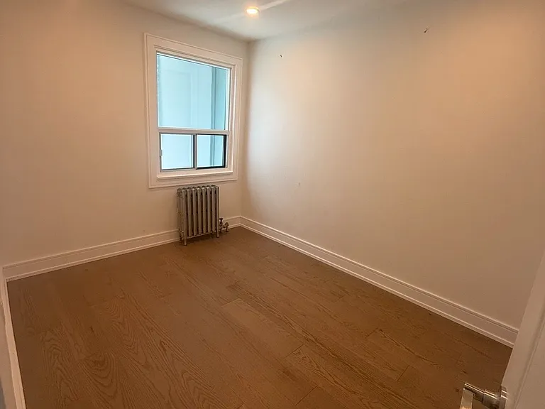 237 Lakeshore Rd E #4 — Photo 7
