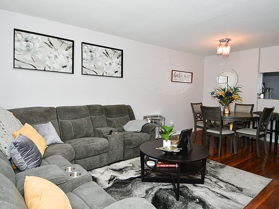3rd image of 3032 N Skylar Ln