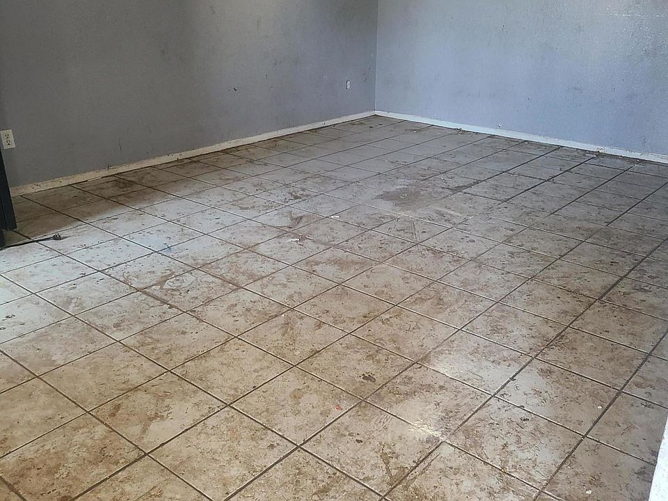 2nd image of 2660 N 43rd Ave #15C