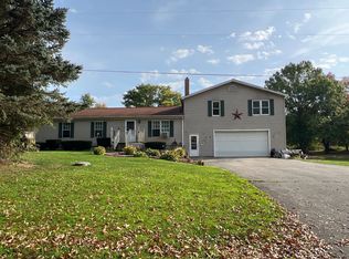 1292 Coffee Run Rd, Pulaski, PA 16143