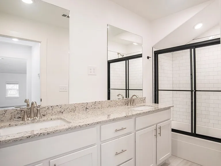 117 N School Ave #2 — Photo 12