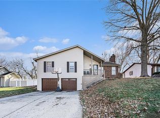 4410 Rainbow Ct, Saint Joseph, MO 64506