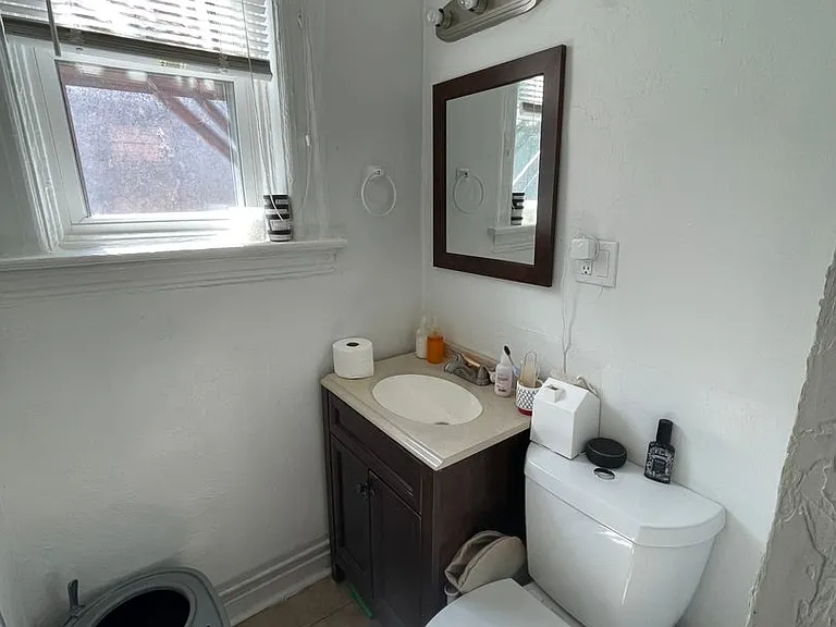 225 S Millvale Ave — Photo 16