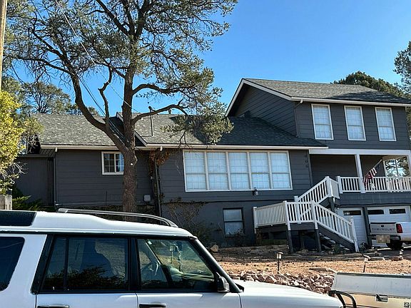 3rd image of 905 S Pinecone St