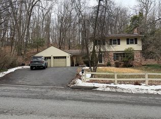 156 Round Hill Rd, Williamsport, PA 17701