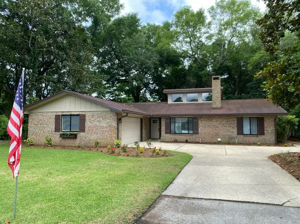 605 Sailboat Dr, Niceville, FL 32578