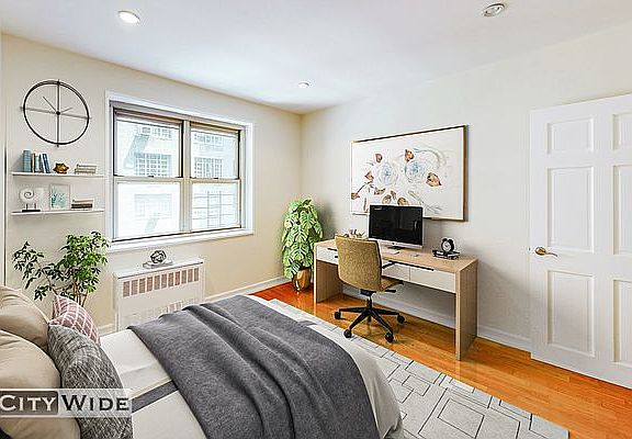 2nd image of 5 W 91st St APT 1B