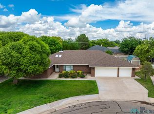 5 Victoria Ct, Roswell, NM 88201