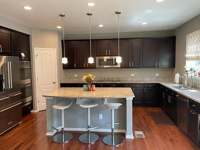 13917 Ashgrove Cir — Photo 2