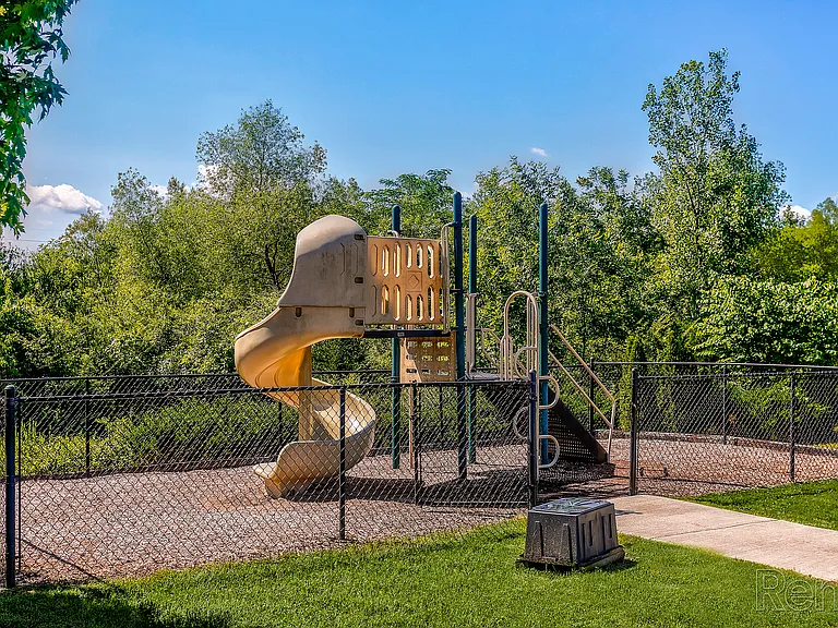 Northfield Ridge Apartments — Photo 6