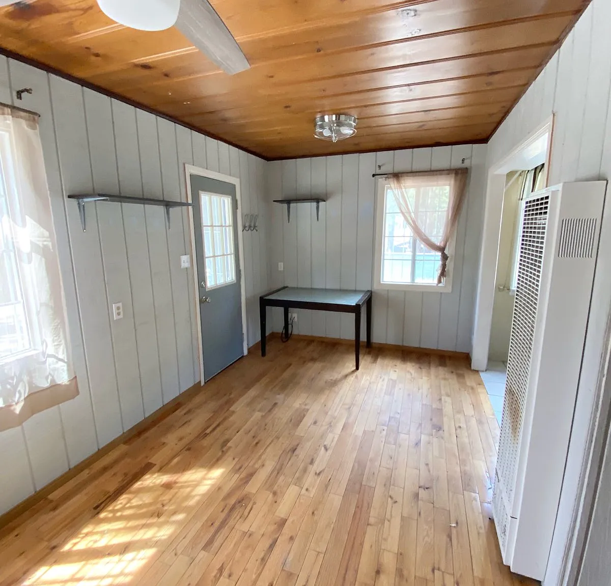 Studio, 256 sqft, $850 — Photo 4