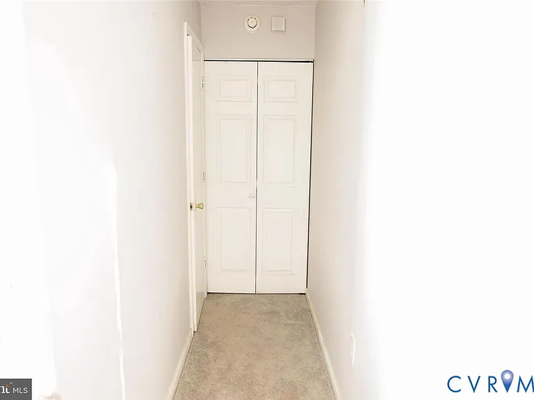 3221 Hunters Mill Dr — Photo 18