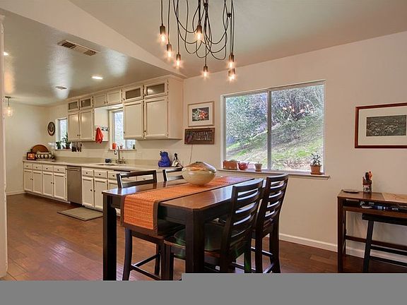 Dining/Kitchen from Fam Room