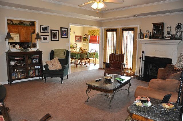 1st image of 190 Phil Dr