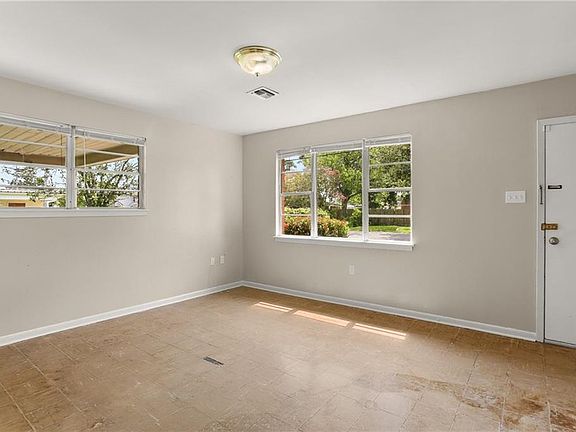 3rd image of 1220 West Dr