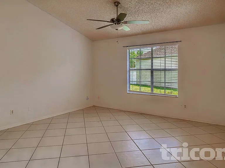 110 Yorktown Pl — Photo 9