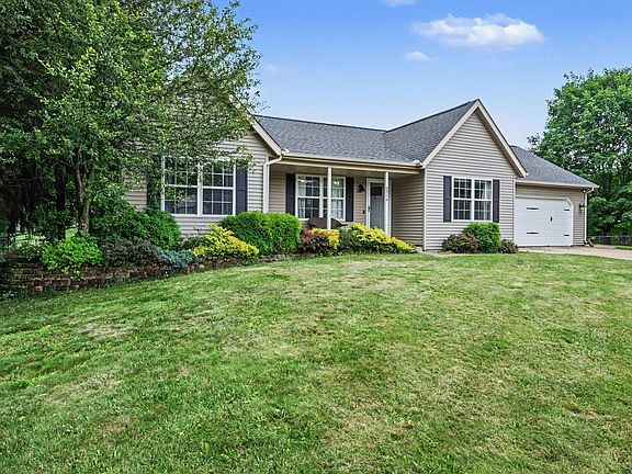 2nd image of 4914 Pepper Bush Ln