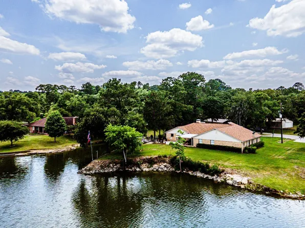 46 Point Loop, Huntsville, TX 77320