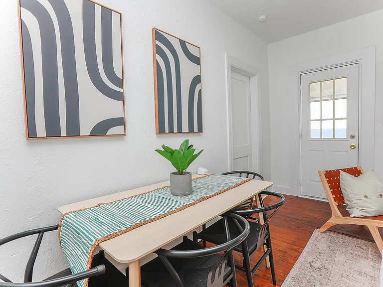 1282 W Ocean View Ave #UP — Photo 8