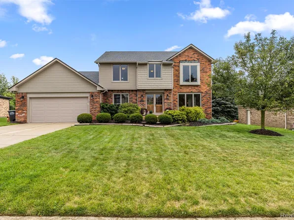 41725 Pon Meadow Ct, Northville, MI 48168