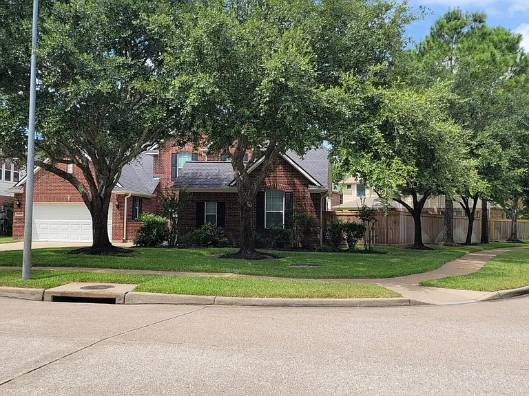 23631 Finbury Ln — Photo 5