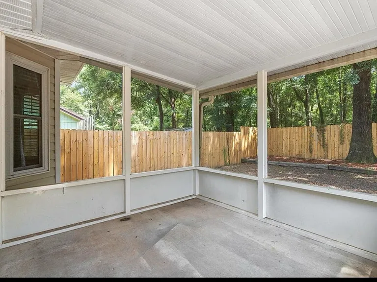 116 Fairoaks Dr — Photo 9