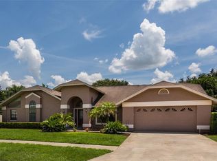 527 Sportsman Park Dr, Seffner, FL 33584