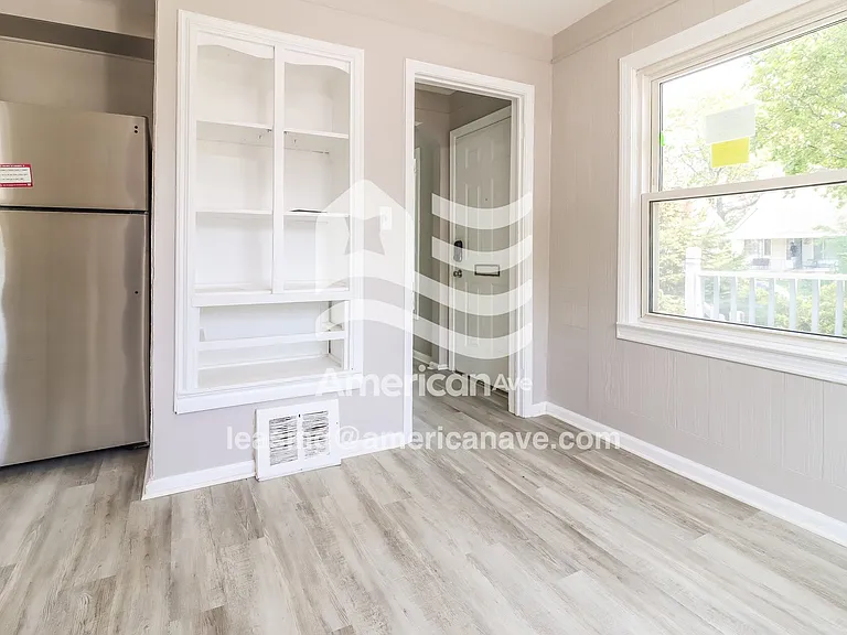 1477572_003_dining_room_4.jpg