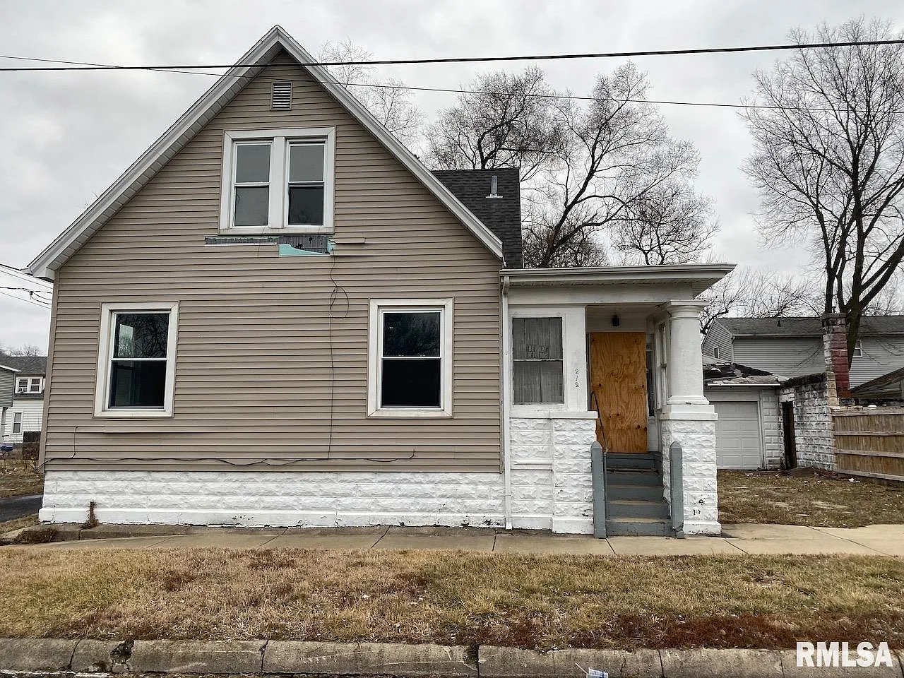 212 S Du Sable St photo 1