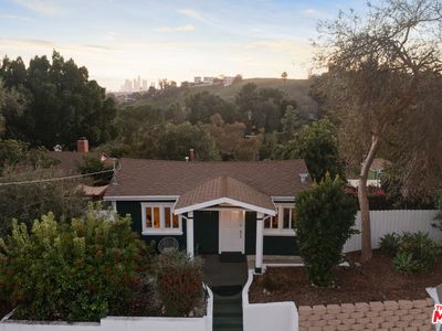 404 Canyon Vista Dr, Los Angeles, CA, 90065