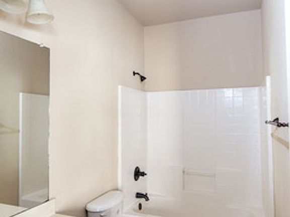 4th image of 1407 Piedmont Dr