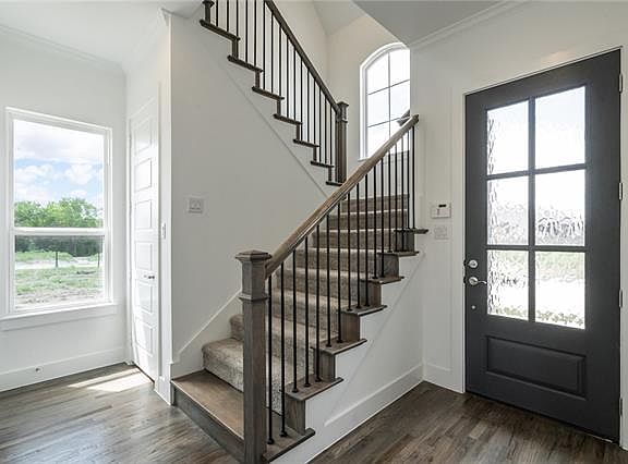 3rd image of 1523 Teresa Ann Ln