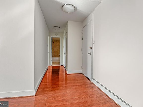 4th image of 1220 Blair Mill Rd APT 801