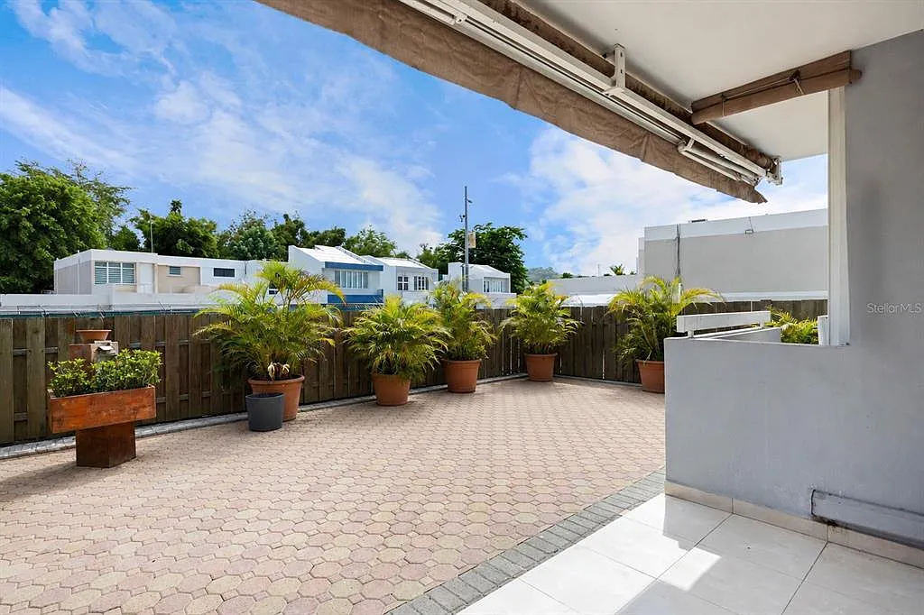3 bed, 2.0 bath, 1380 sqft, $2,250 — Photo 2
