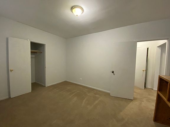 4th image of 6450 N Claremont Ave #1