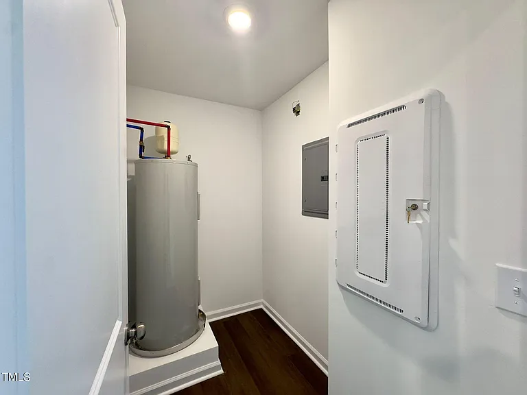 1529 Crescent Townes Way — Photo 31