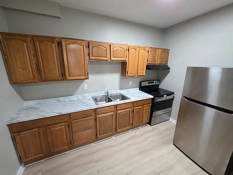617 W Turner St — Photo 3