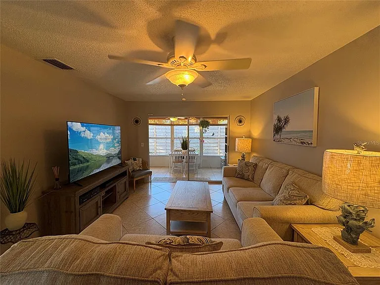 2666 Woodgate Ln #D-1 — Photo 6