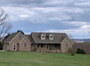 122 Cricket Ln, Science Hill, KY 42553