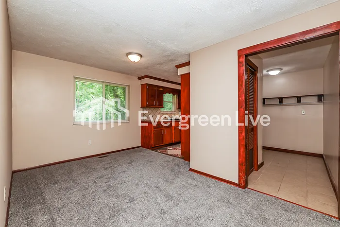 1101 Rossiter Dr — Photo 5