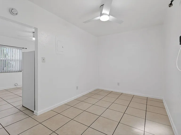 101 Blossom Ln #L — Photo 5