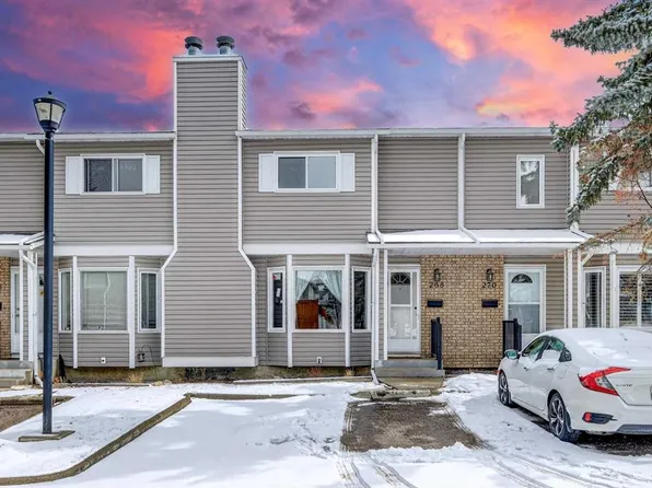 268 W Cedarwood Park SW, Calgary, AB T2W 5X6