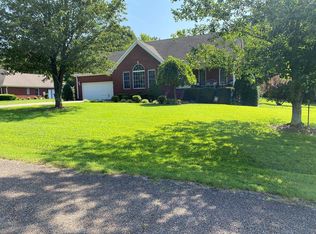 60 Country Wood Dr, Camden, TN 38320