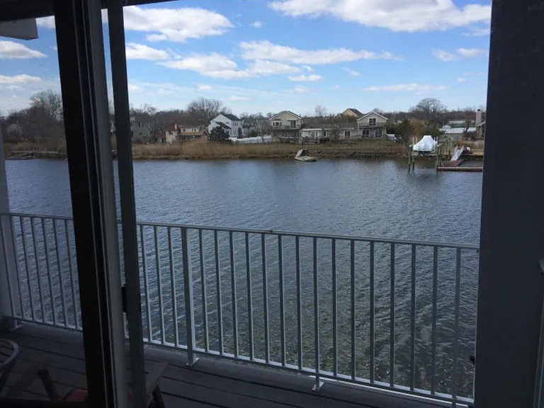 Balcony off of family room - River View
