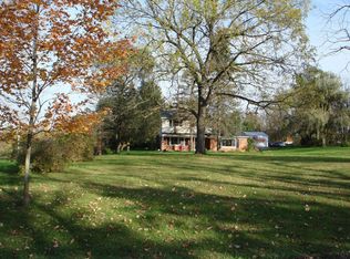 7506 Park Lake Dr, Dexter, MI 48130