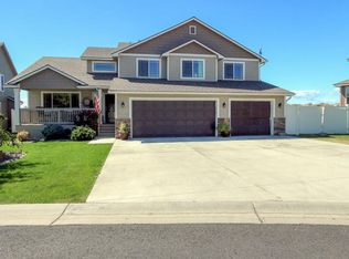 4702 Goat Rocks Ct, Yakima, WA 98901