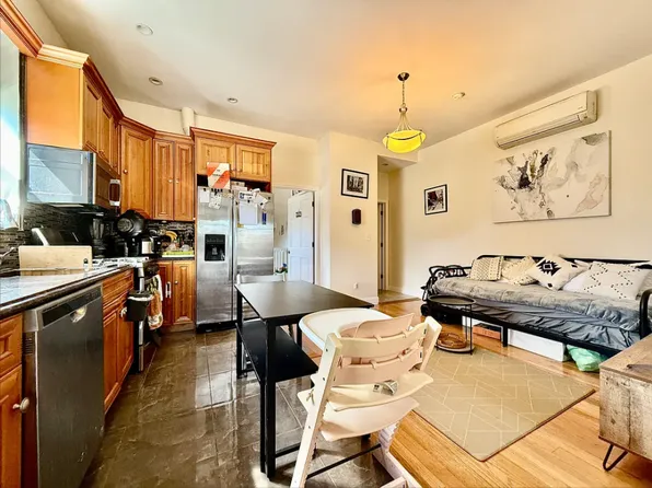 173 Sackett Street image 2 of 8