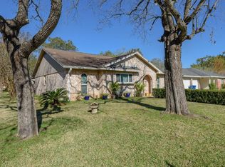 412 Travis St, Webster, TX 77598