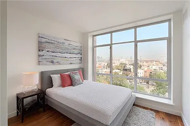 Rented by Space Marketing Shop